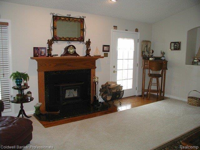 3049 Tozer Road North Branch, MI 48461 - Photo 11 of 25 3049 Tozer living room2