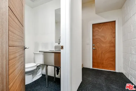 $2,945,000 | 29677 Mulholland Highway, Agoura Hills, CA 91301