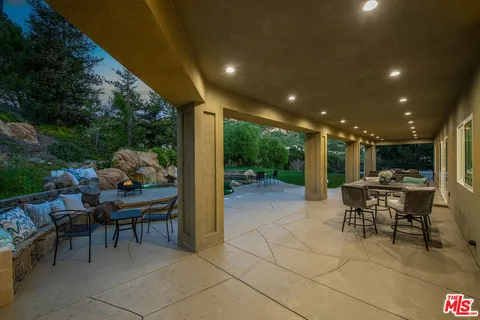 $2,945,000 | 29677 Mulholland Highway, Agoura Hills, CA 91301