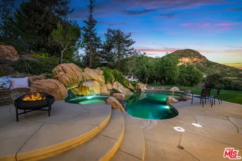 $2,945,000 | 29677 Mulholland Highway, Agoura Hills, CA 91301