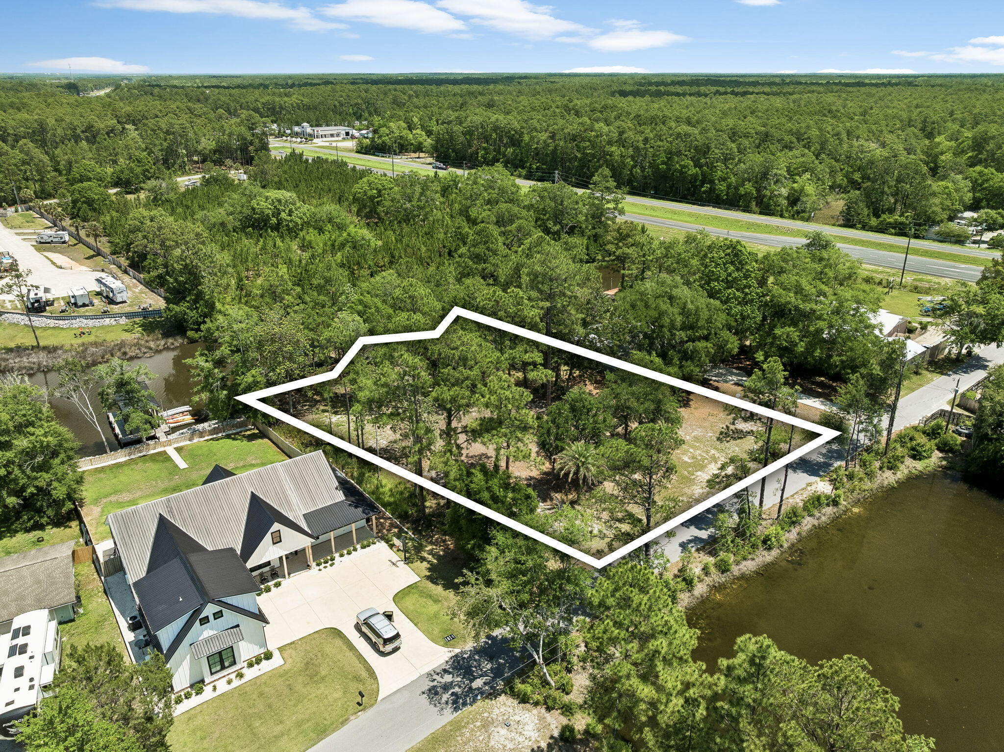 92 Waterside Lane Freeport, FL 32439 - Photo 6 of 28 a view of a balcony with mountain view