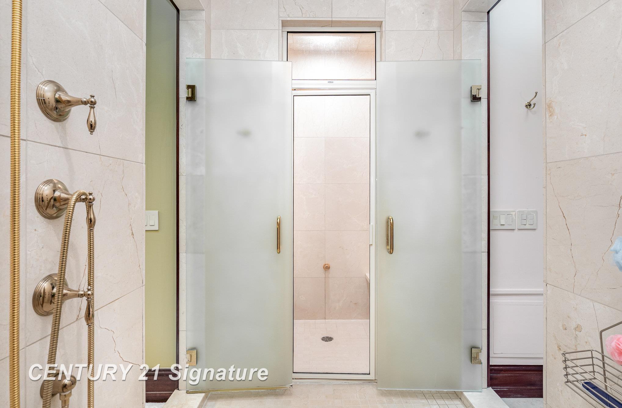 1111 North Water Street Bay City, MI 48708 - Photo 36 of 71 50213767-a147bbf3-2b2c-48af-aec5-f5c765626e18.JPG