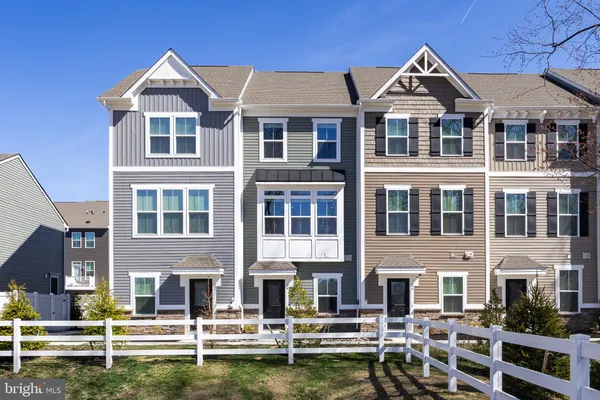 $2,900 | 24 Sidney Lane, Stratford, NJ 08084