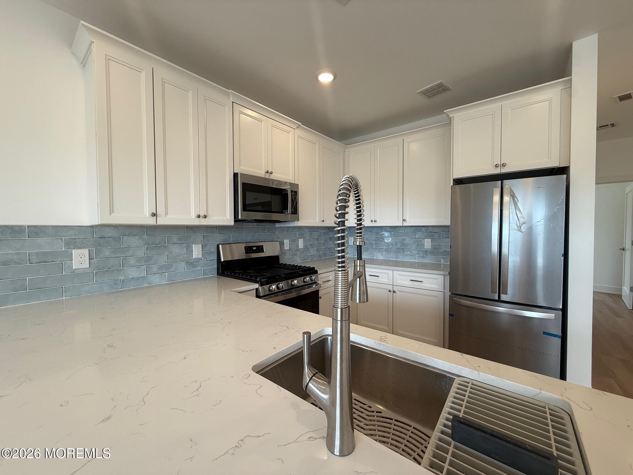 629 Ocean Road, Unit 9 Point Pleasant, NJ 08742 - Photo 8 of 19 Ocean Breeze 9 - James Ward Shore Points