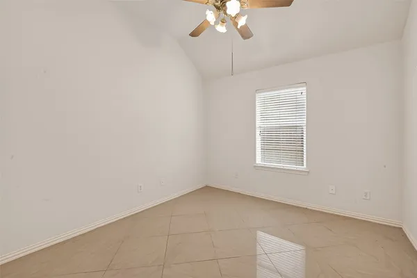 $2,550 | 2604 Hidden Creek Drive, Pearland, TX 77581