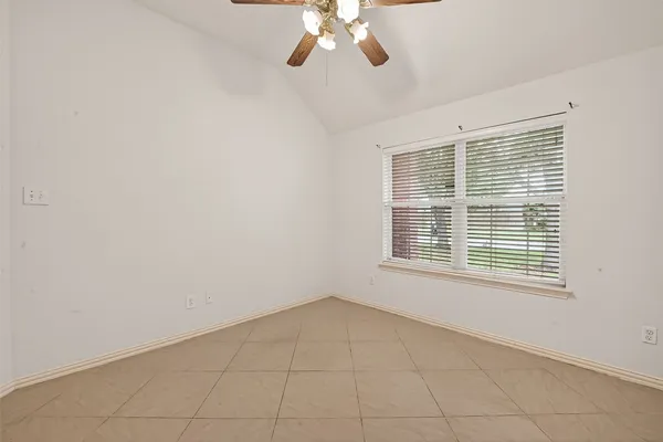 $2,550 | 2604 Hidden Creek Drive, Pearland, TX 77581