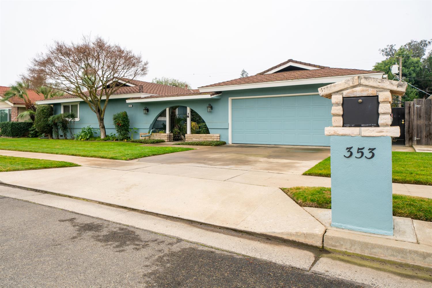 353 Ellery Fresno, CA 93704 - Photo 6 of 37