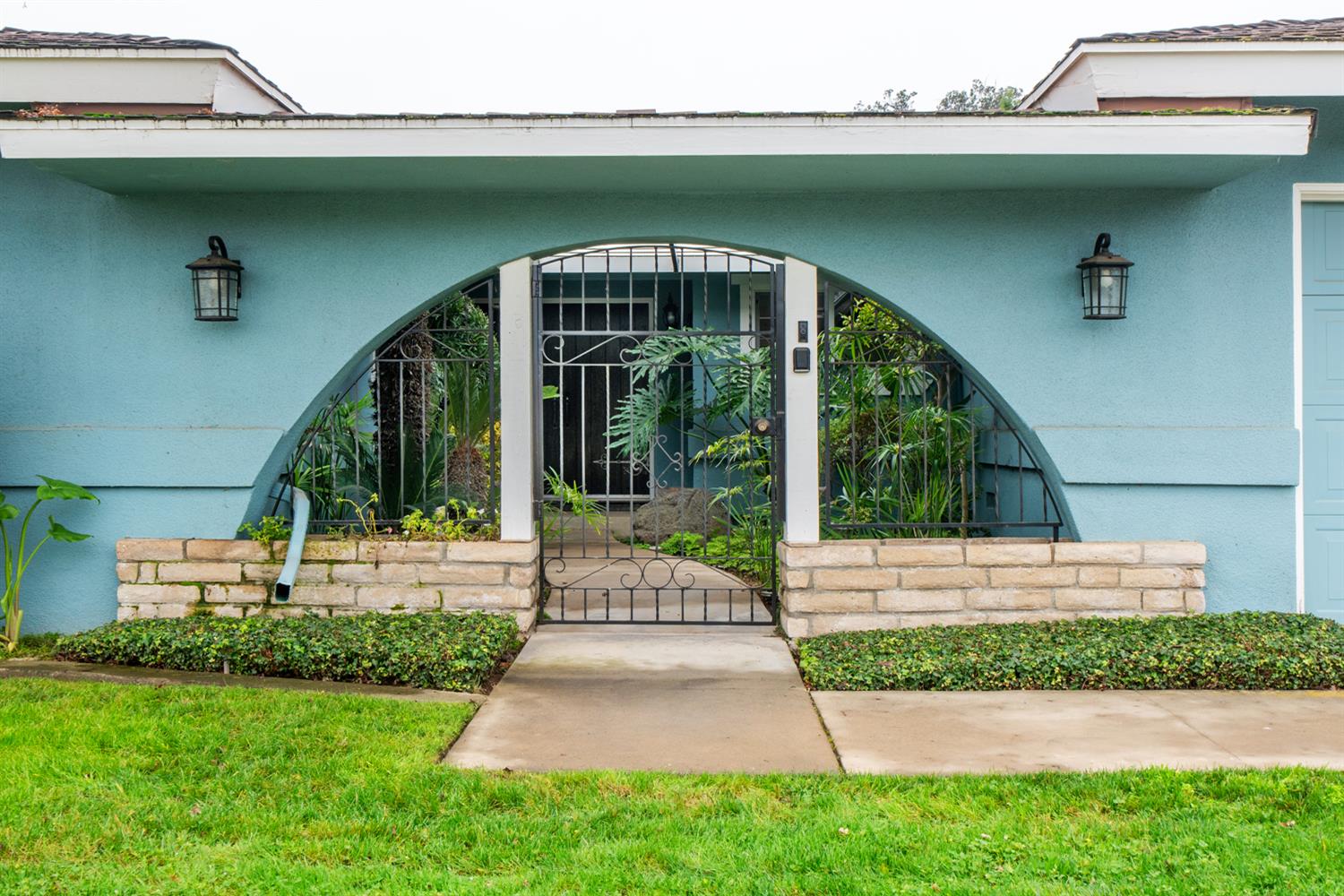 353 Ellery Fresno, CA 93704 - Photo 7 of 37