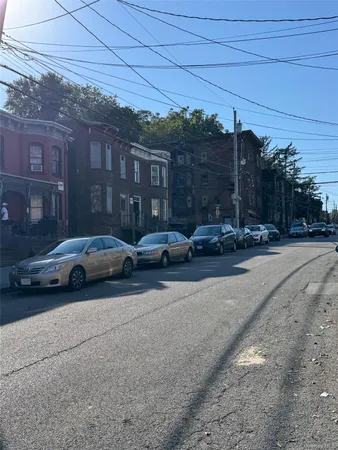 $150,000 | 119 Renwick Street, Newburgh, NY 12550