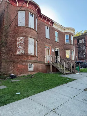 $150,000 | 119 Renwick Street, Newburgh, NY 12550