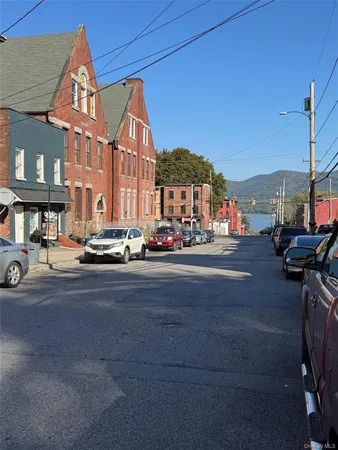 $150,000 | 119 Renwick Street, Newburgh, NY 12550