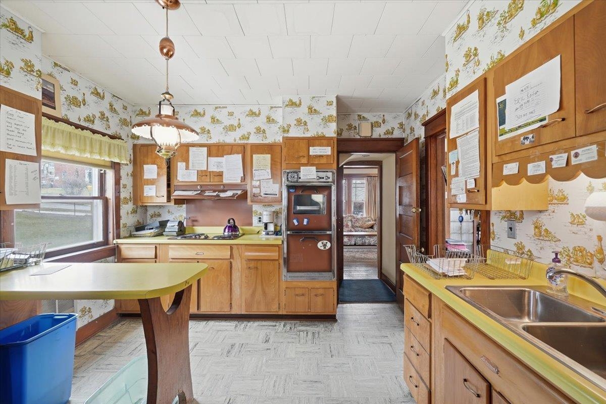 308 College Street Burlington, VT 05401 - Photo 14 of 58