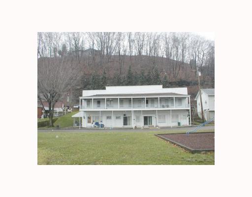 244 Ridge Avenue Kittanning, PA 16201 - Photo 2 of 3 Exterior Front.