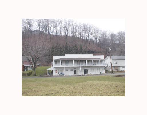 244 Ridge Avenue Kittanning, PA 16201 - Photo 3 of 3 Exterior Front.