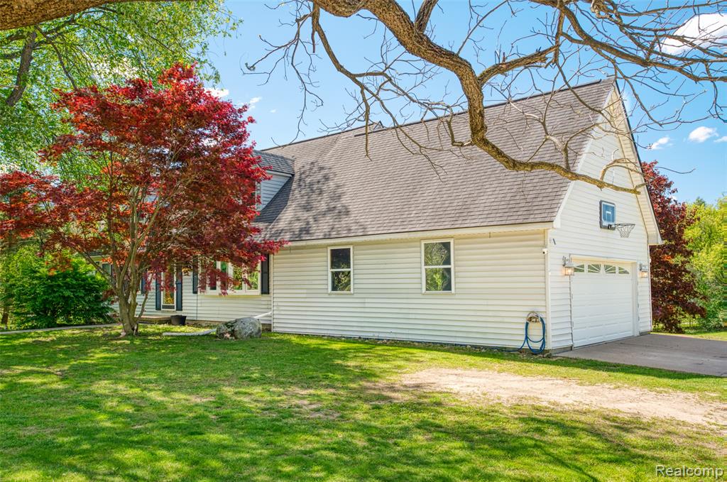6879 Crofoot Road Fowlerville, MI 48836 - Photo 27 of 35