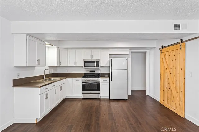 $4,800,000 | 1010-1016 Valencia Street, Costa Mesa, CA 92626