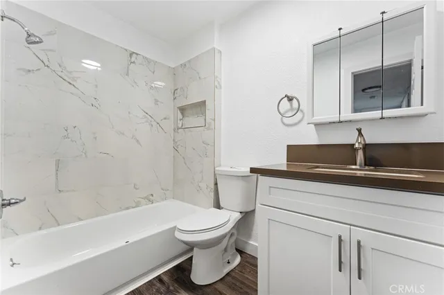 $4,800,000 | 1010-1016 Valencia Street, Costa Mesa, CA 92626