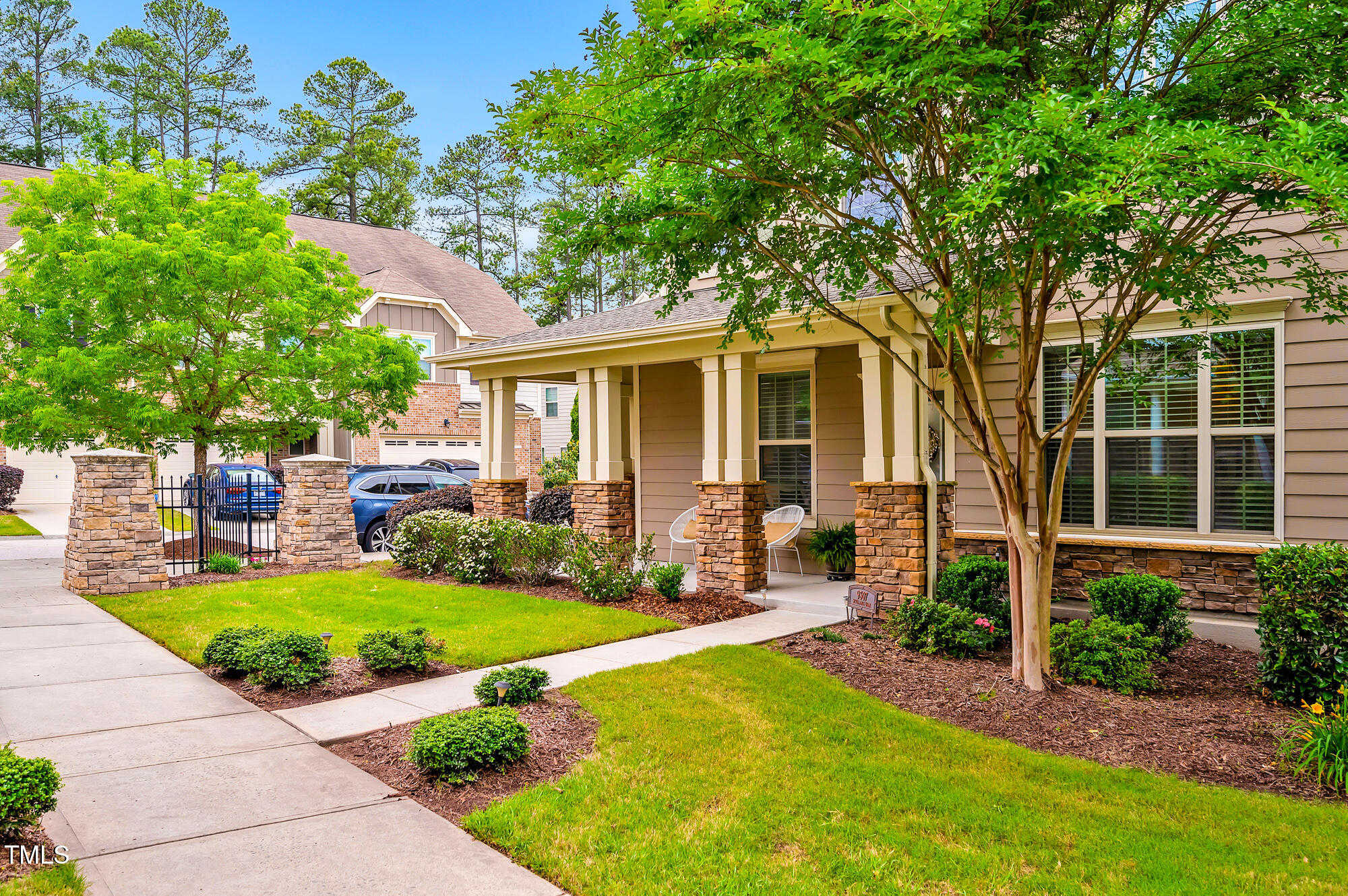 9307 Sevillanos Walk Raleigh, NC 27617 - Photo 5 of 37 FAR_1971