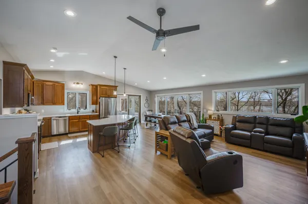 $512,500 | 19817 Dogwood Road, Lake Crystal, MN 56055