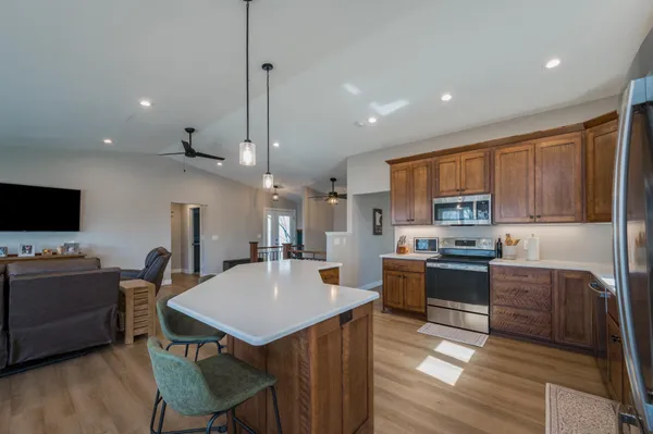 $512,500 | 19817 Dogwood Road, Lake Crystal, MN 56055