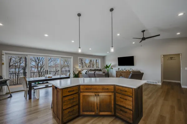 $512,500 | 19817 Dogwood Road, Lake Crystal, MN 56055