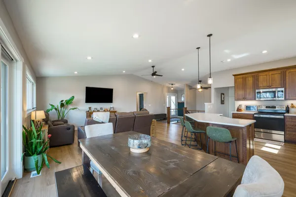 $512,500 | 19817 Dogwood Road, Lake Crystal, MN 56055