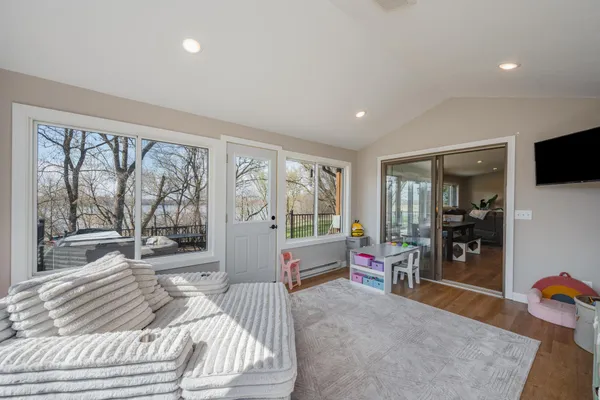 $512,500 | 19817 Dogwood Road, Lake Crystal, MN 56055