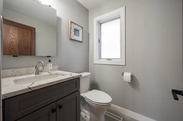 $512,500 | 19817 Dogwood Road, Lake Crystal, MN 56055