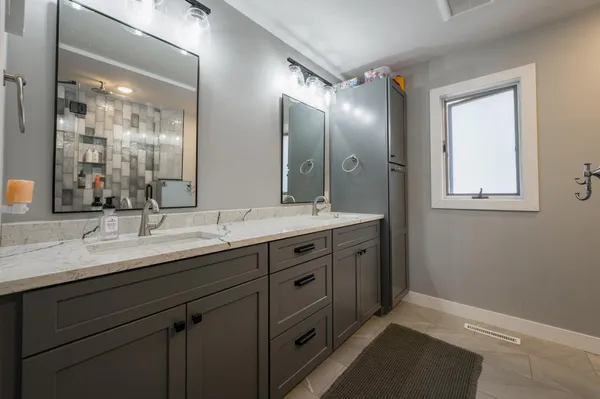 $512,500 | 19817 Dogwood Road, Lake Crystal, MN 56055