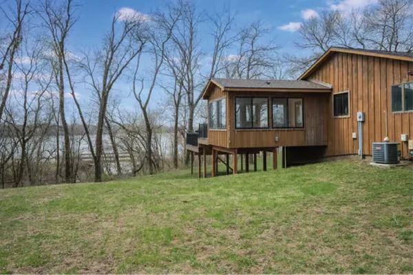 $512,500 | 19817 Dogwood Road, Lake Crystal, MN 56055