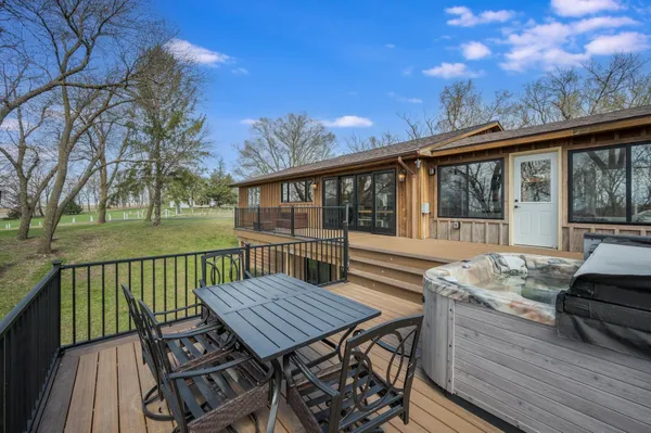 $512,500 | 19817 Dogwood Road, Lake Crystal, MN 56055