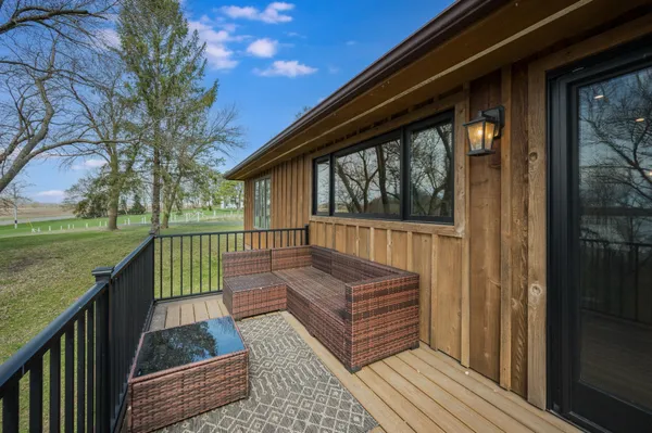 $512,500 | 19817 Dogwood Road, Lake Crystal, MN 56055