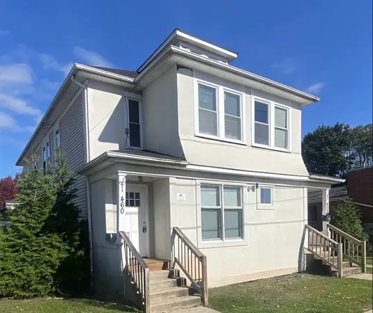 $1,200 | 460 Grattan Street, Unit 2L, Chicopee, MA 01020