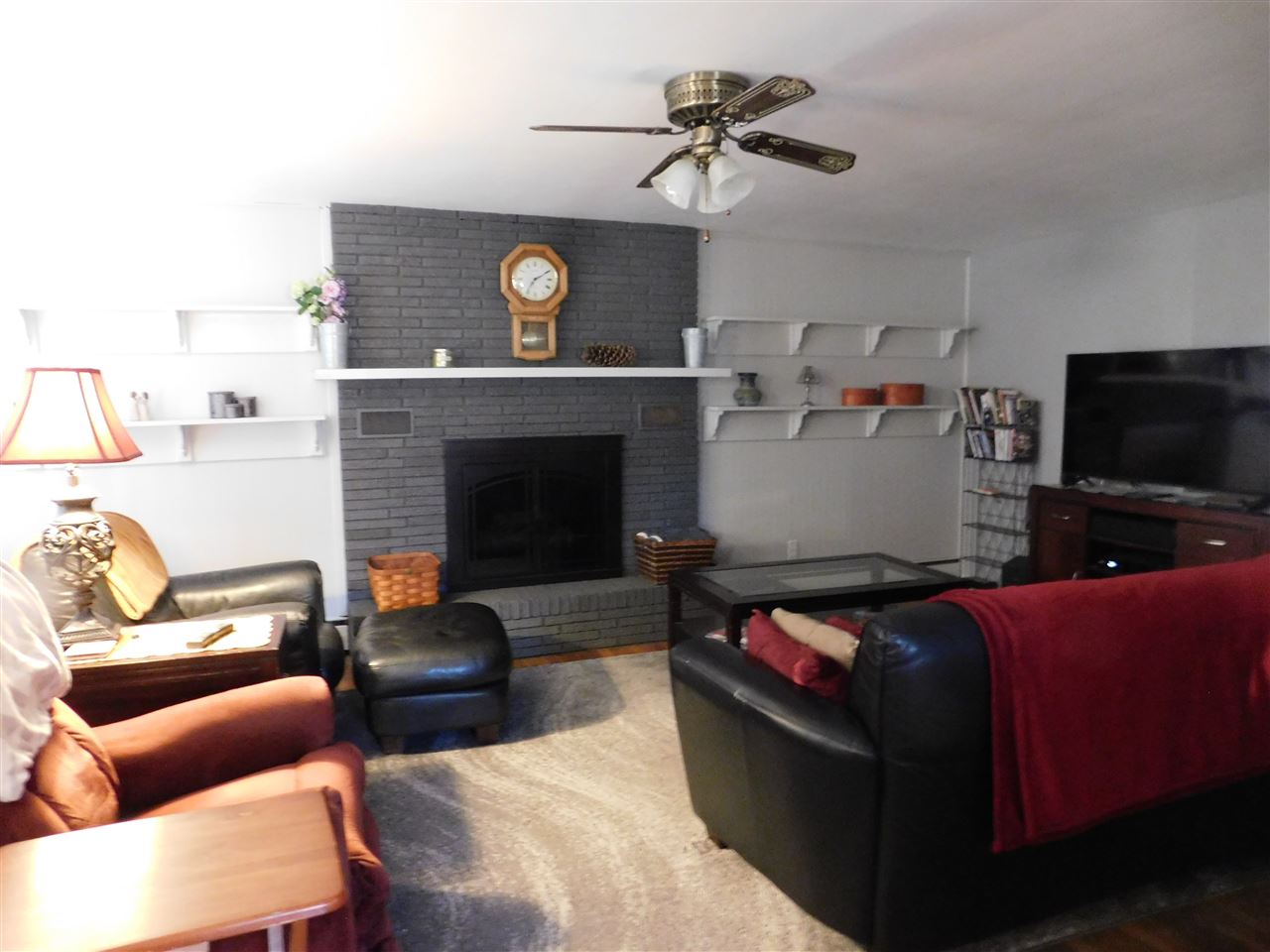 17 Watts Street Manchester, NH 03104 - Photo 8 of 23