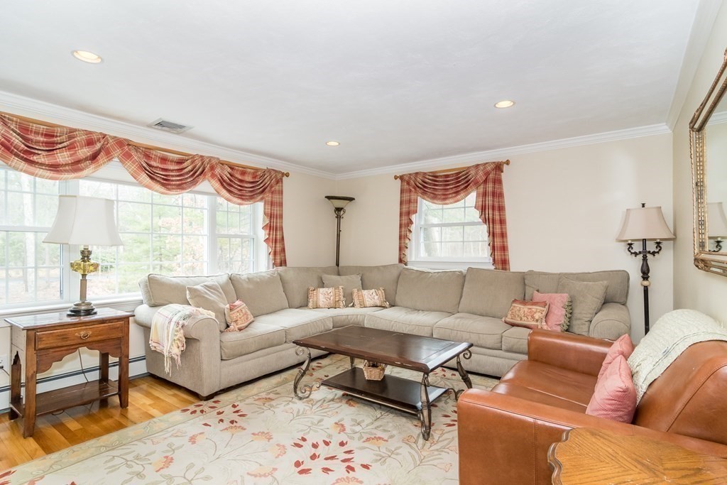 50 Rathbun Road Natick, MA 01760 - Photo 10 of 22 Gallery Image 10
