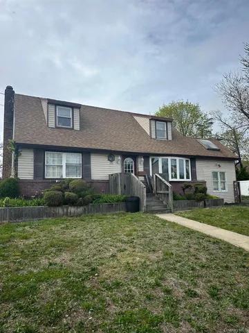 $308,000 | 512 Leader Avenue, Babylon, NY 11703