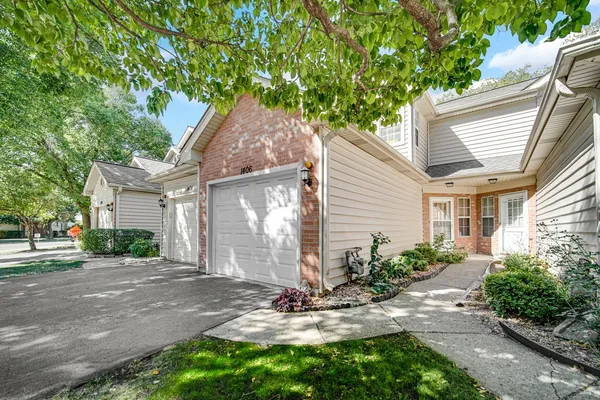 $2,350 | 1406 Golfview Drive, Glendale Heights, IL 60139