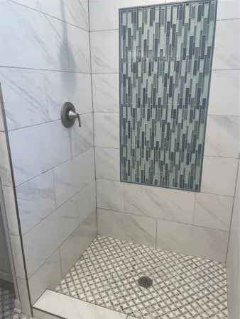 $2,100 | 7953 Turquoise Lane, Houston, TX 77055