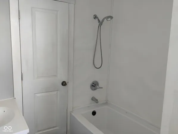 $645 | 316 East Franklin Street, Unit 3, Shelbyville, IN 46176