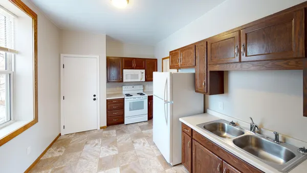 $1,725 | 206 19 1/2 Avenue North, St. Cloud, MN 56303