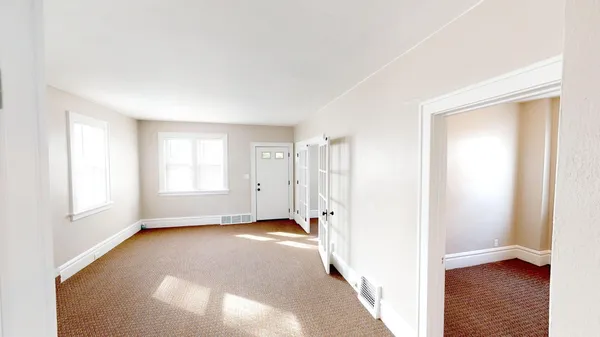 $1,725 | 206 19 1/2 Avenue North, St. Cloud, MN 56303