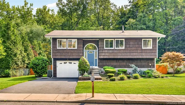 $650,000 | 10 Lighthouse Court, Stony Point, NY 10986