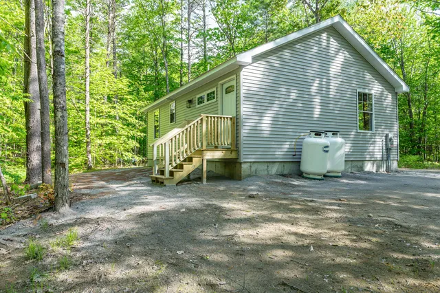 $285,000 | 160 Maplewood Drive, Naples, ME 04055