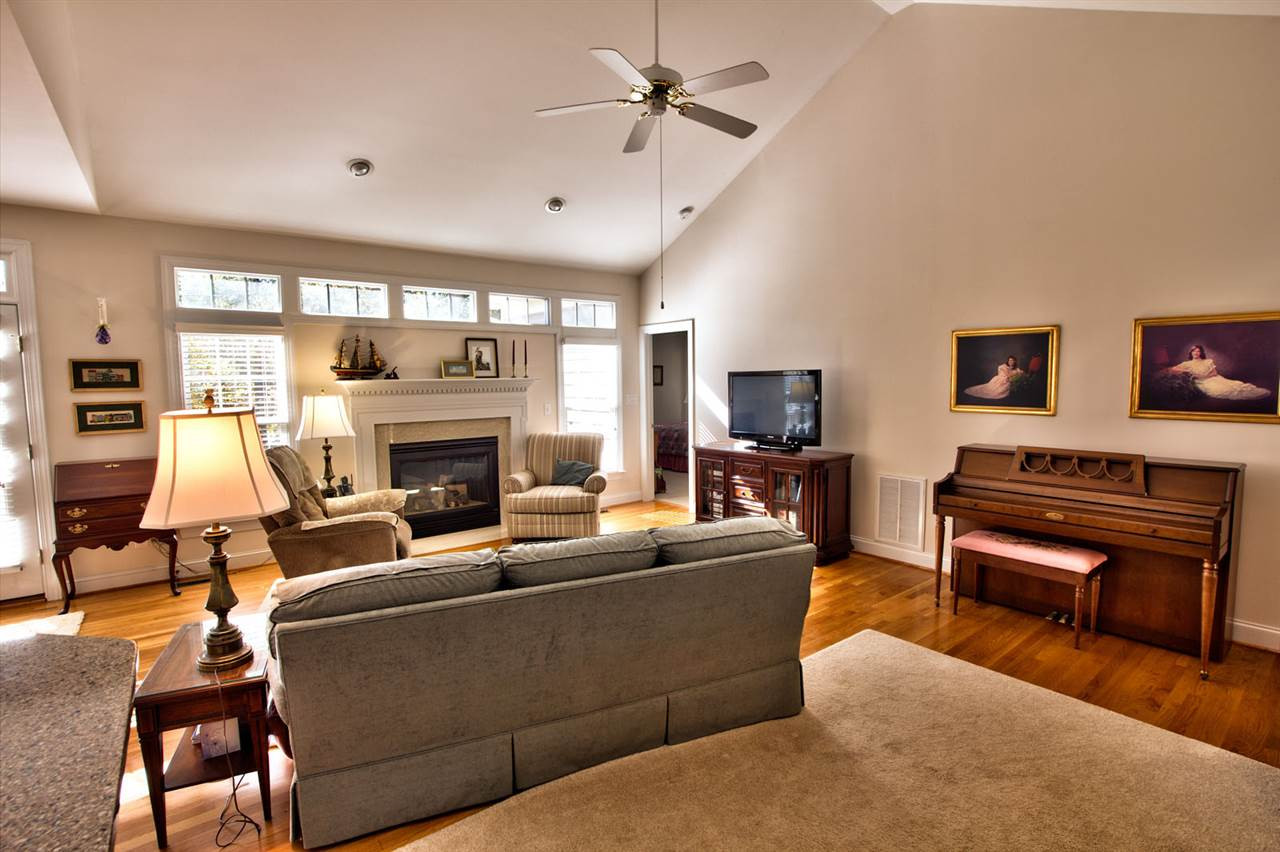 10805 Matson Place Raleigh, NC 27614 - Photo 6 of 24 Family Room
