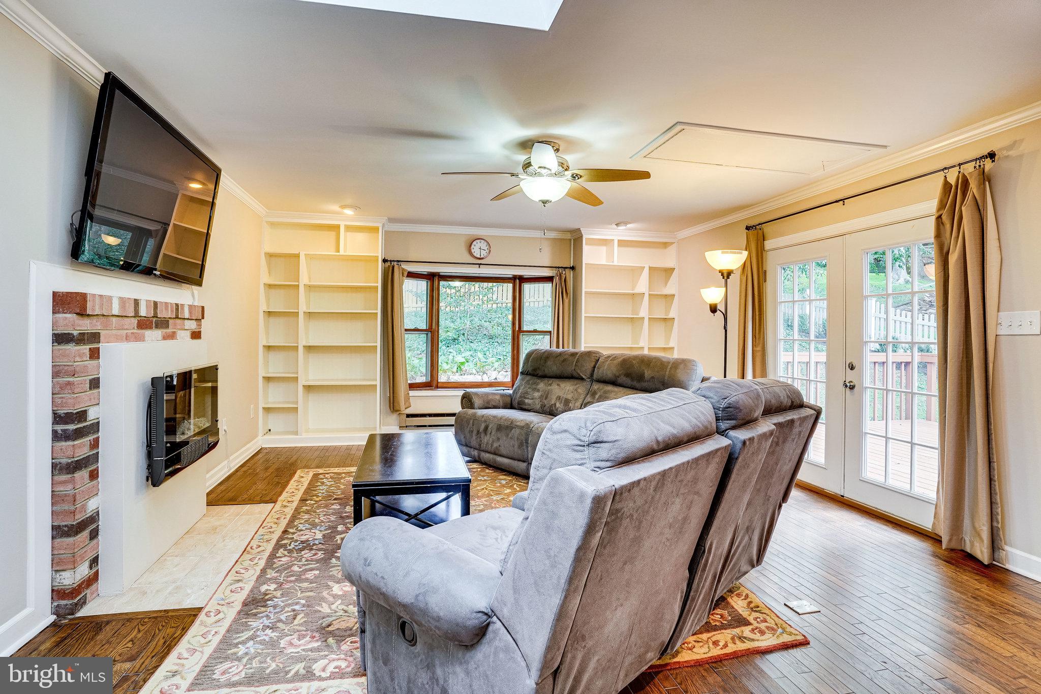 8617 Kerry Lane Springfield, VA 22152 - Photo 21 of 59 Cozy Family Room with Built ins