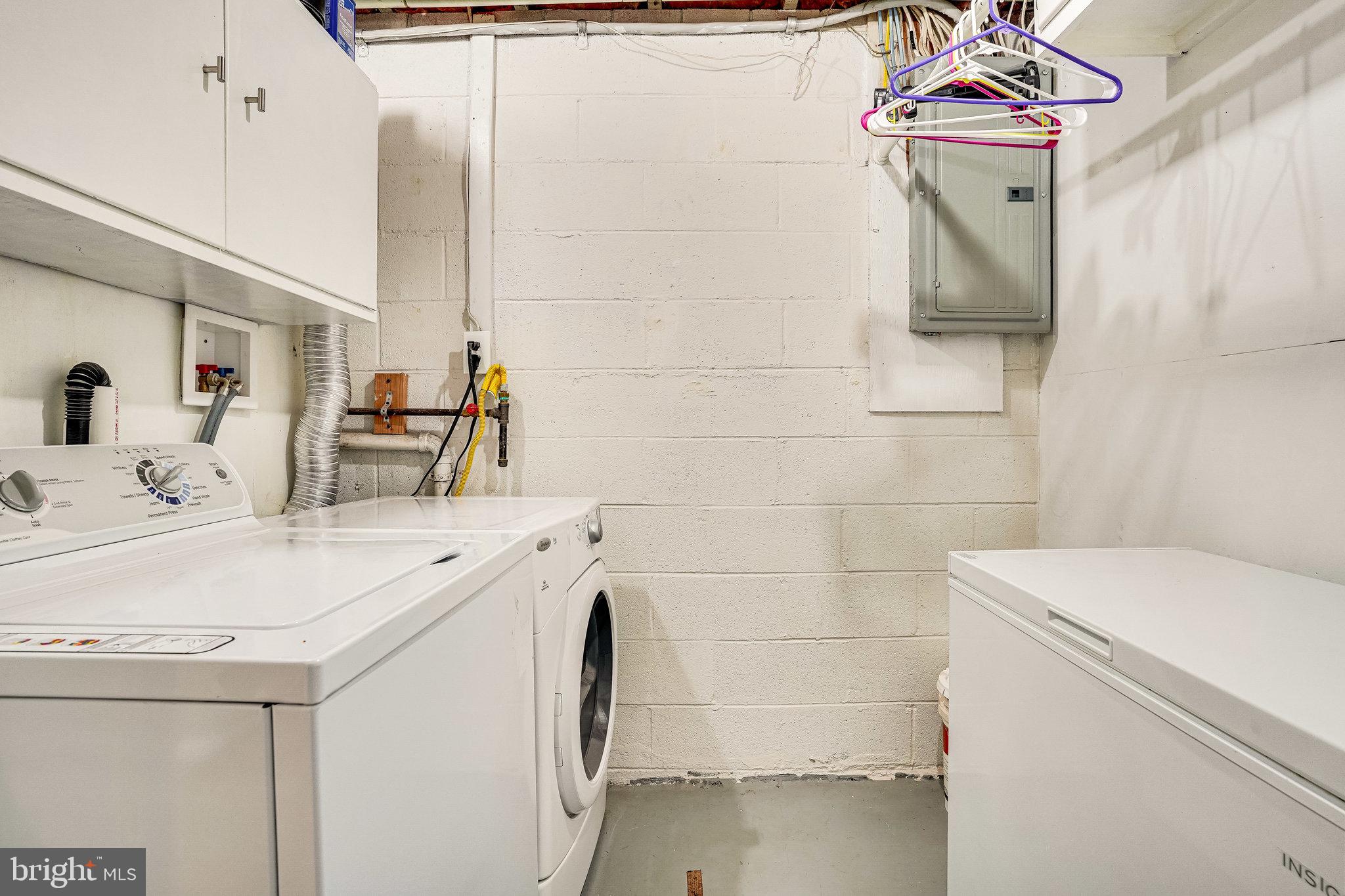 8617 Kerry Lane Springfield, VA 22152 - Photo 39 of 59 Laundry Room with Cabinets