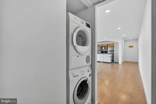 $325,000 | 3210 South 28th Street, Unit 402, Alexandria, VA 22302