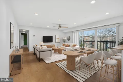 $325,000 | 3210 South 28th Street, Unit 402, Alexandria, VA 22302