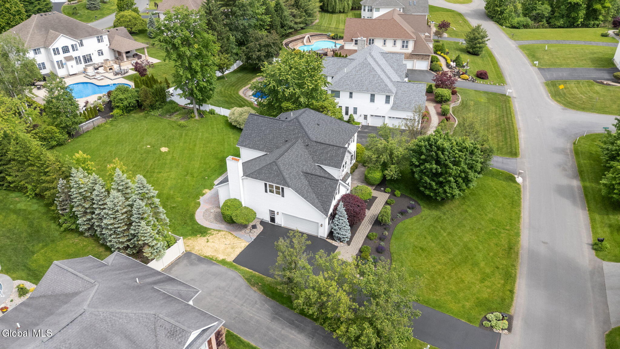 229 Menlo Park Road Niskayuna, NY 12309 - Photo 54 of 55 63-web-or-mls-229-menlo-park-rd