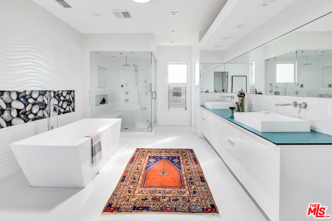2945 Angus Street Los Angeles, CA 90039 - Photo 28 of 52 a bath room with a rug and a couch